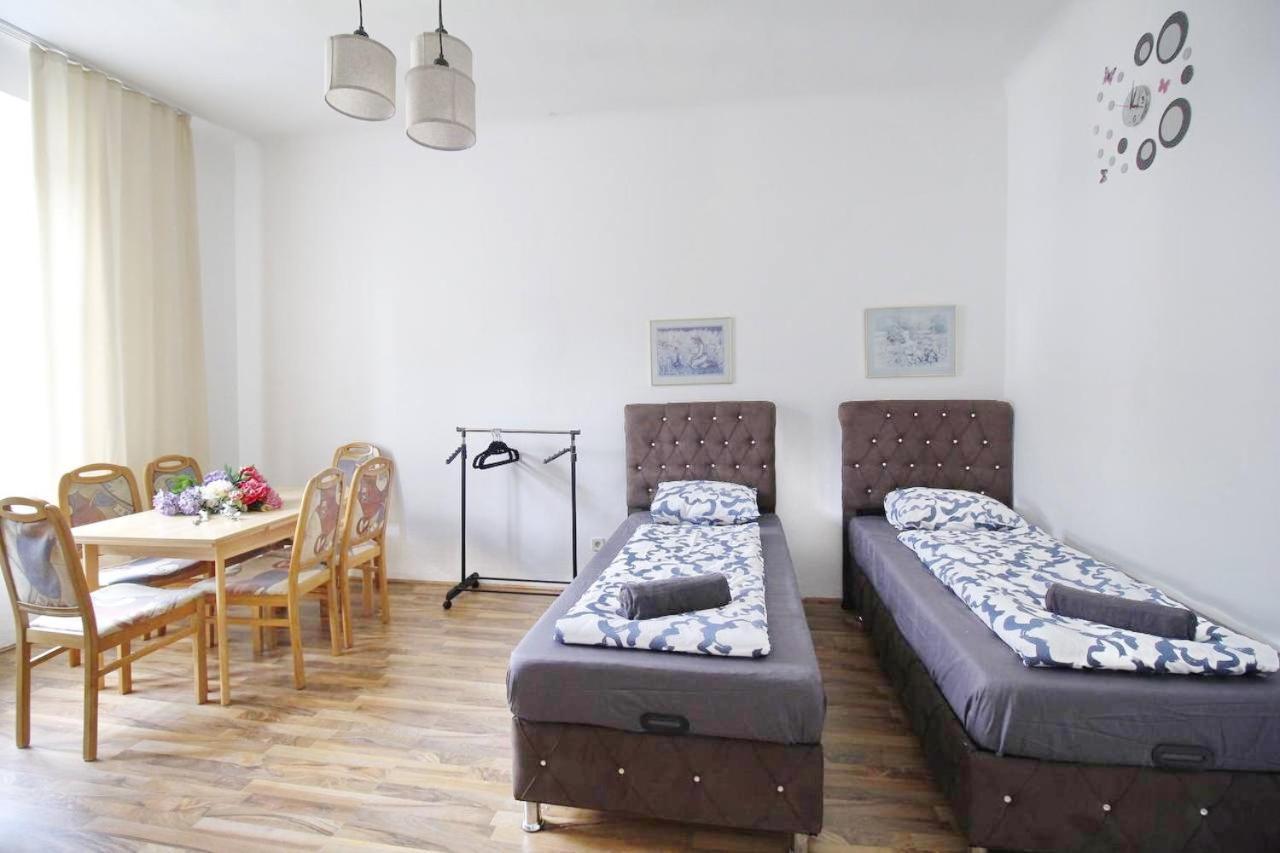 Comfortable Rooms Near Schoenbrunn Palace Hl Вена Экстерьер фото